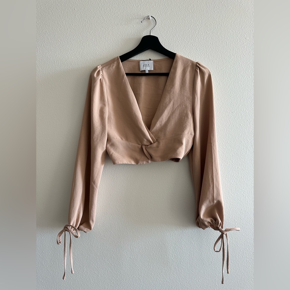J.O.A - Cropped Deep Plunge Long Sleeve in Nude XS